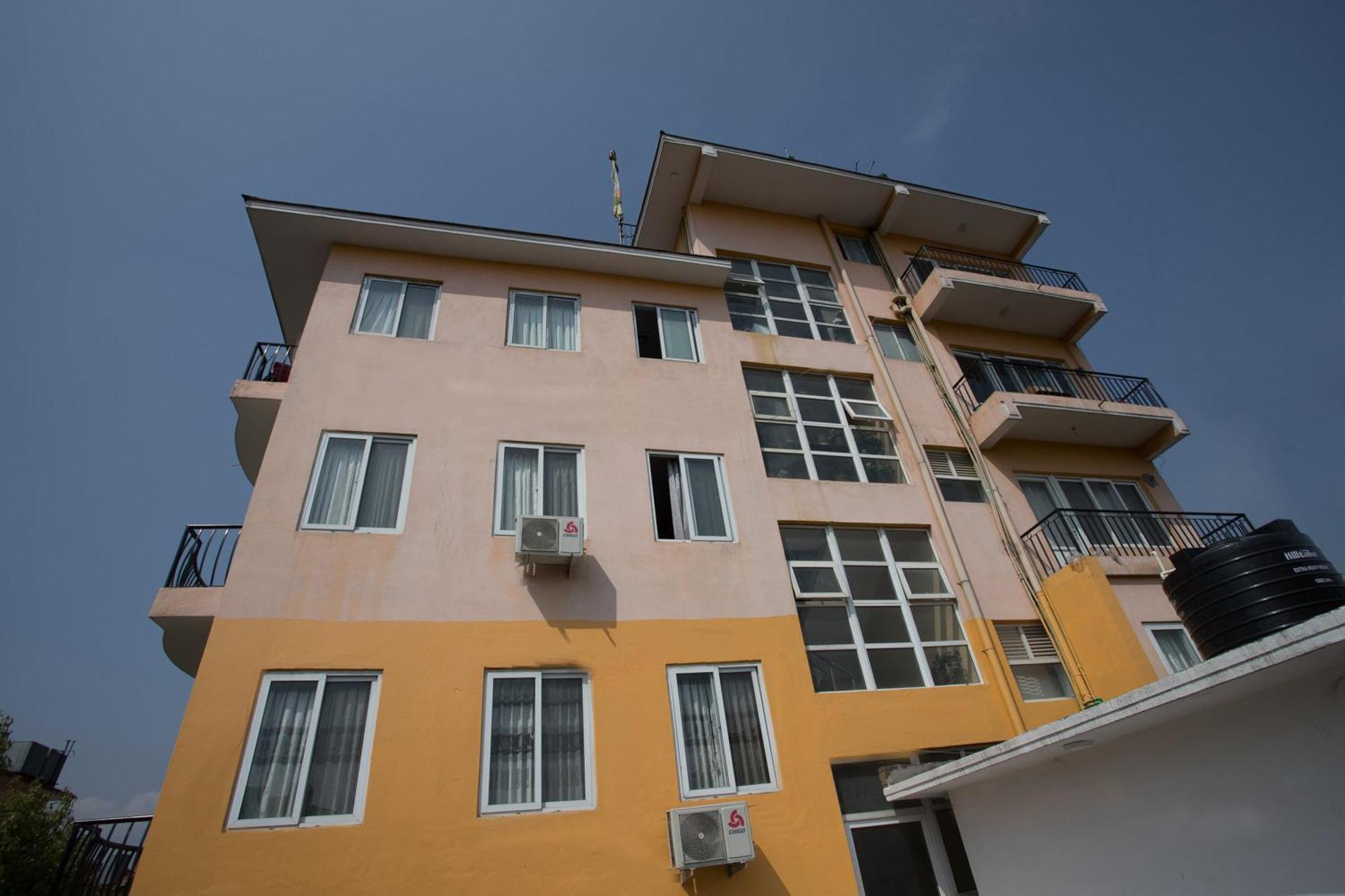 Oyo 135 Lost Garden Apartment&guest House Lodge Kathmandu